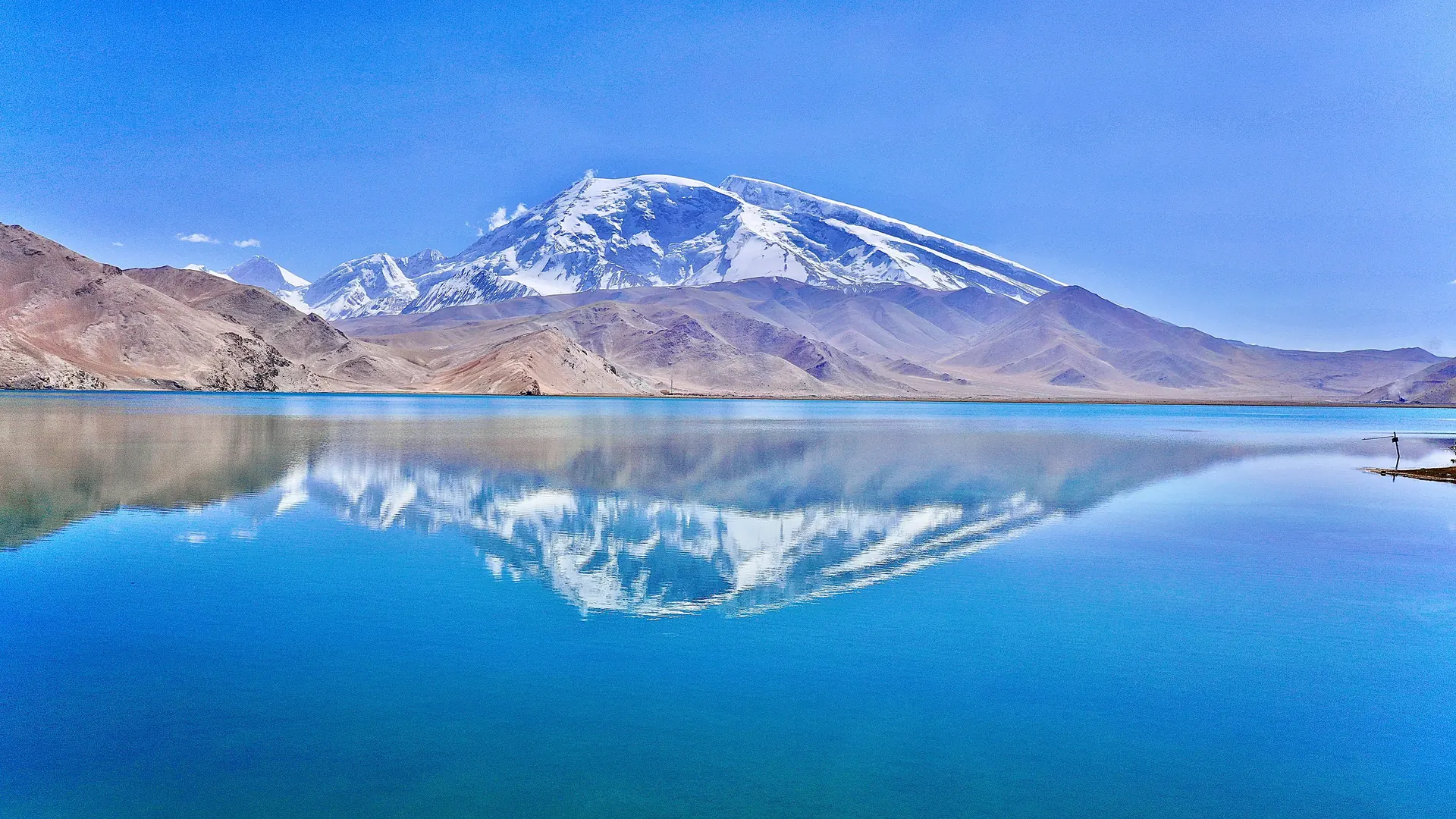 Muztagh Ata mountain landscape, southern Xinjiang