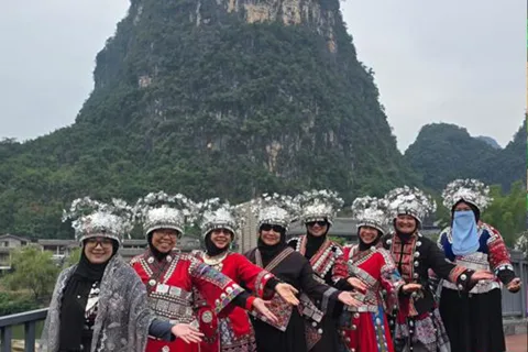 Guangzhou + Guilin Tour — photograph 3