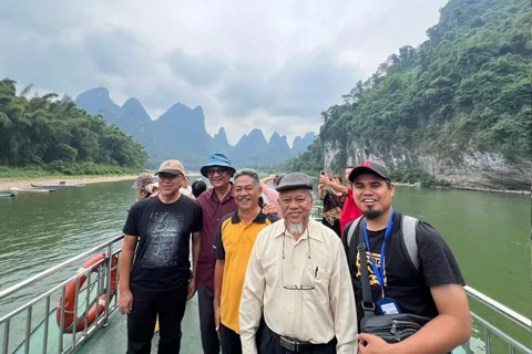 Guangzhou + Guilin Tour — photograph 7