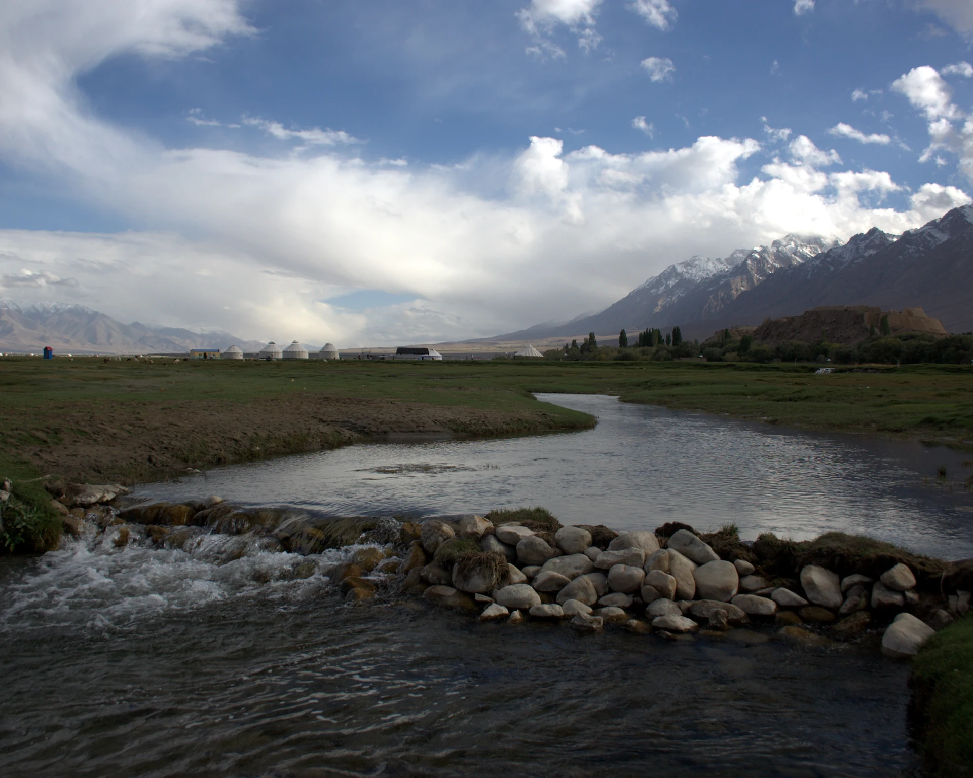 Alar Golden Grassland, Tashkurgan — river and highland meadows.